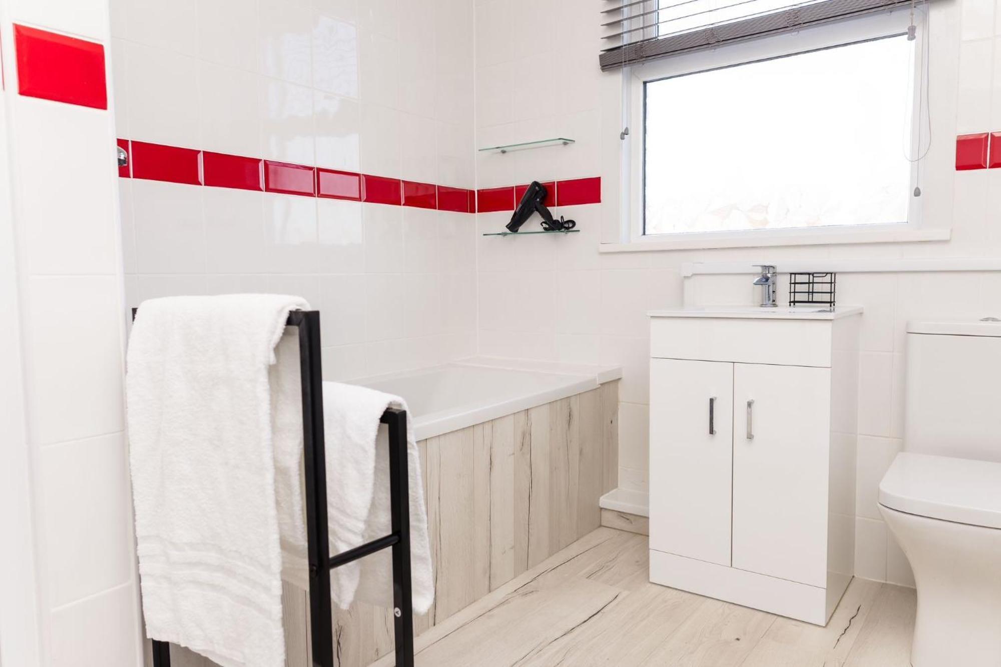 Muriel Retreat - Central Location - Free Parking, Fast Wifi, Smarttv With Netflix By Yoko Property Villa Redcar Exteriör bild
